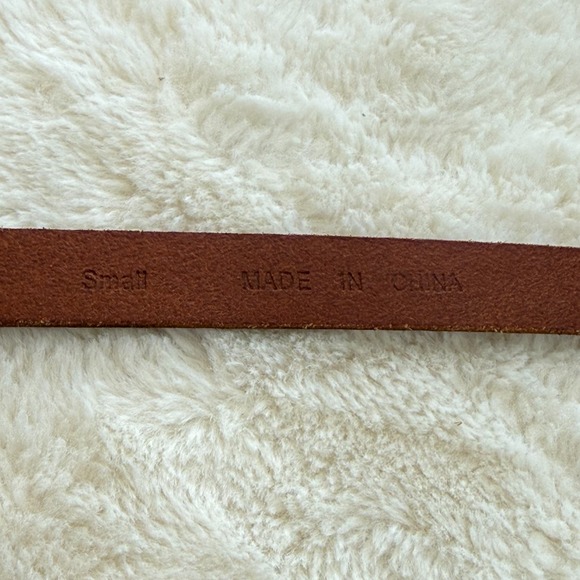 Fossil Women's Brown Leather Brass Tone Studded Belt. Size Small - Picture 5 of 8